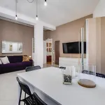 Bdc - The Bridge 5bdr & 4bath! Apartament
