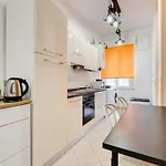 Bdc - The Bridge 5bdr & 4bath! Apartament