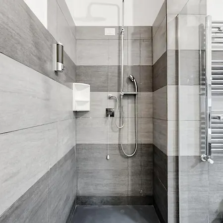 Bdc - The Bridge 5bdr & 4bath! Appartement