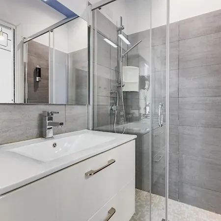 Bdc - The Bridge 5bdr & 4bath! Appartement