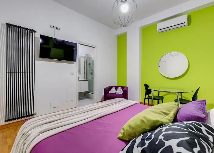 Bdc - The Bridge 5bdr & 4bath! * Roma