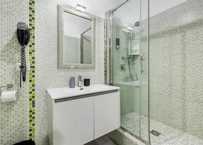 Bdc - The Bridge 5bdr & 4bath!